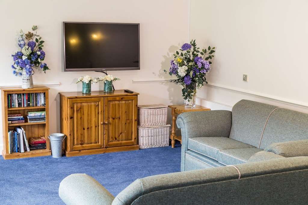 Barchester - Ashlar House Care Home | Near St Margarets Hospital, Epping CM16 6TY, UK | Phone: 01992 570691