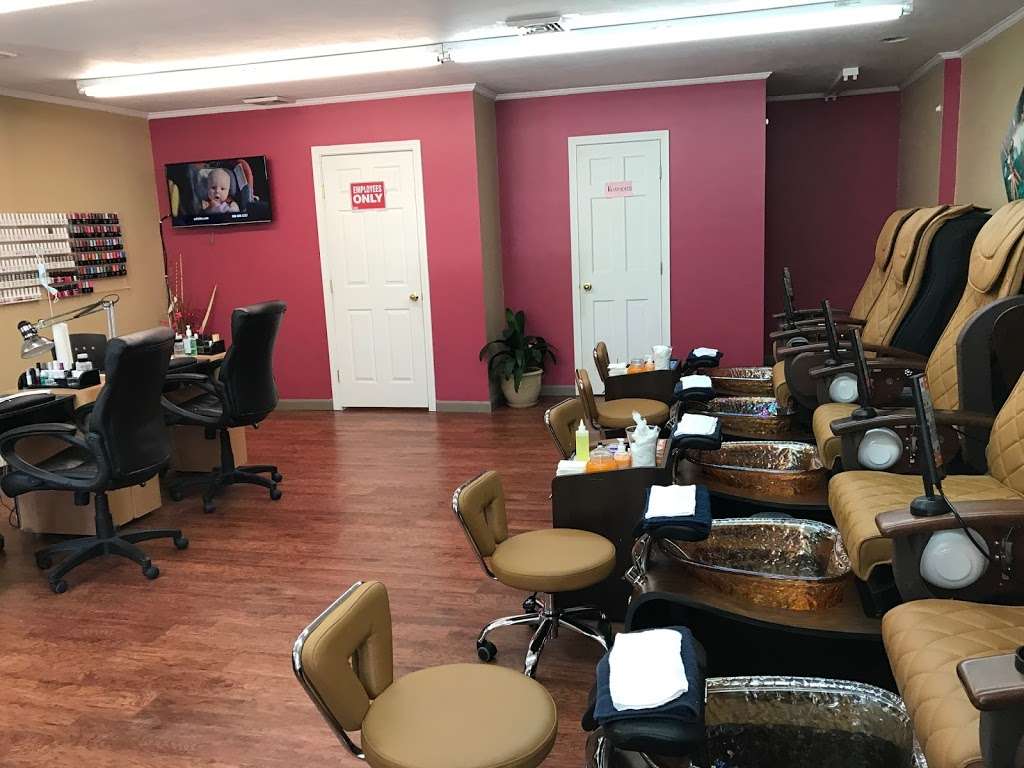 Iris Nail & Spa | 66 Littleton Rd, Westford, MA 01886, USA | Phone: (978) 692-0740