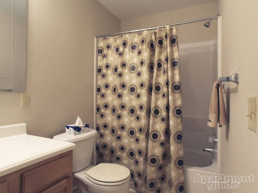 Holland Crossing Apartments | 2250 Perrysburg Holland Rd, Maumee, OH 43537, USA | Phone: (567) 703-1532