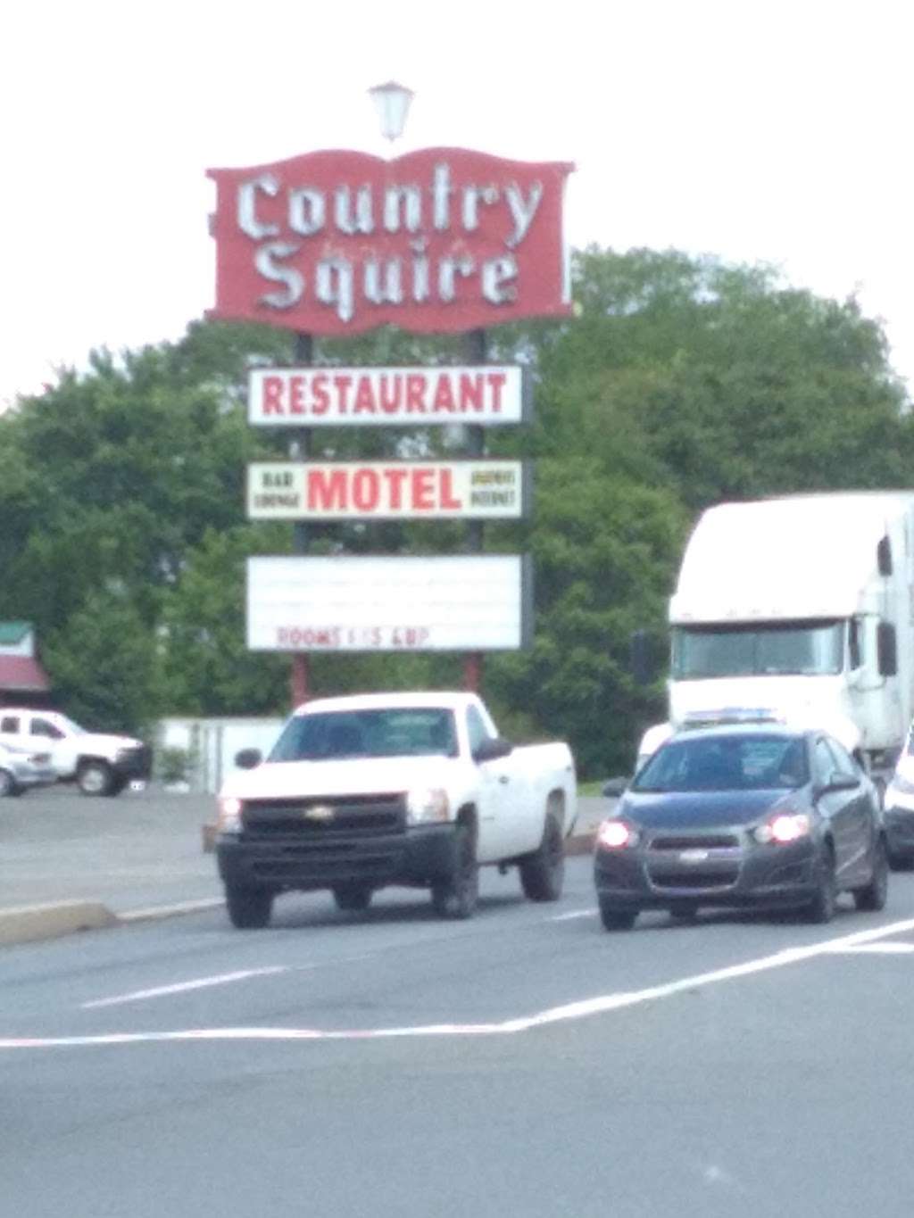 Country Squire Motel & Restaurant | 300 PA-61, Schuylkill Haven, PA 17972, USA | Phone: (570) 385-3559