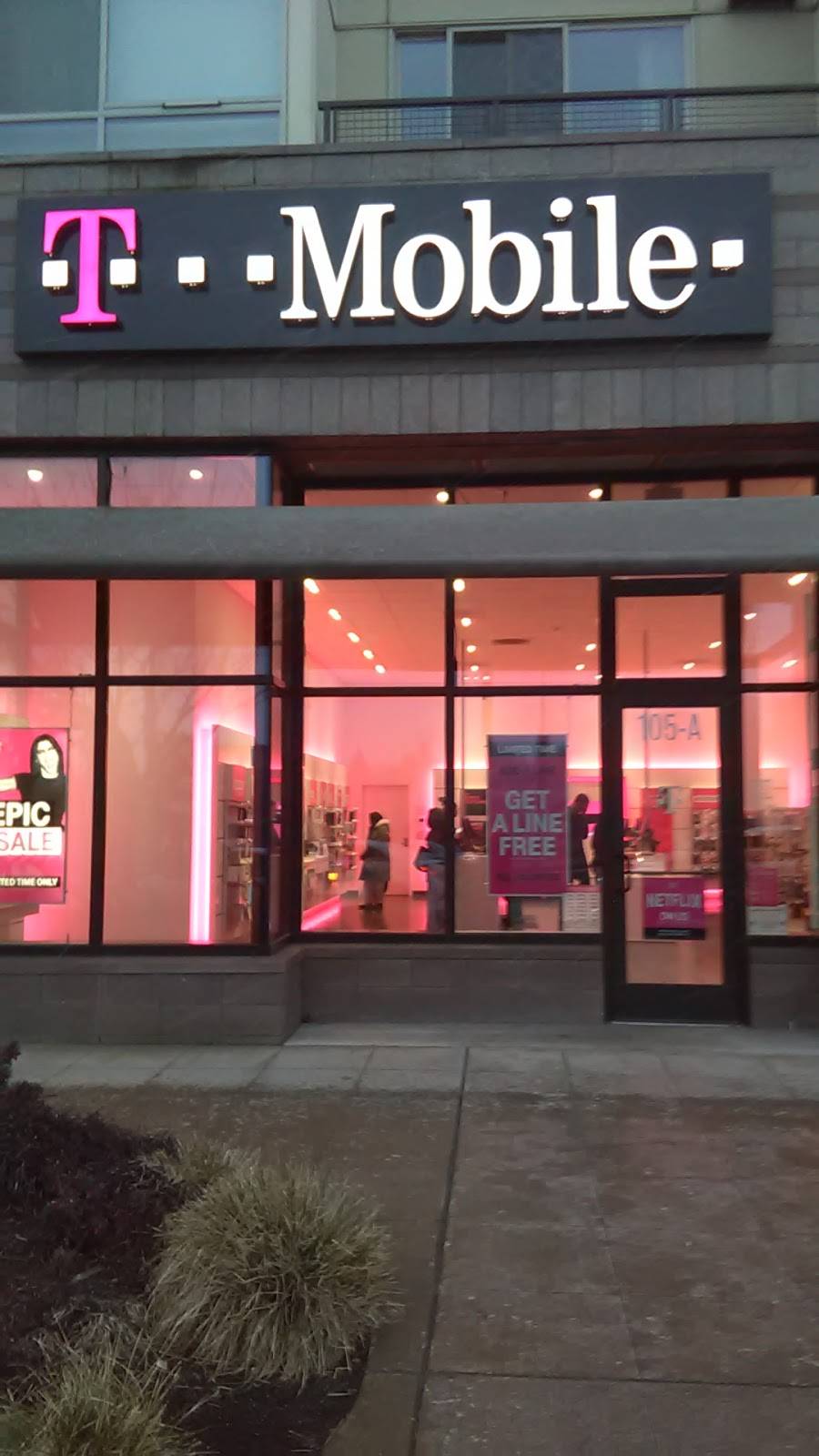 T-Mobile | 4219 S Othello St Suite #105A, Seattle, WA 98118, USA | Phone: (206) 721-8643