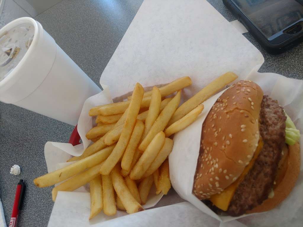 Tip Top Hamburgers | 8612 Woodman Ave, Arleta, CA 91331, USA | Phone: (818) 894-3835