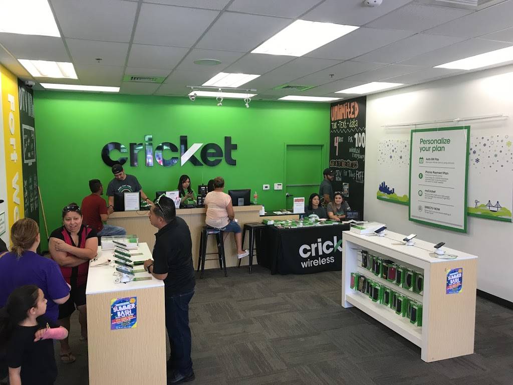 Cricket Wireless Authorized Retailer | 2712 E Berry St, Fort Worth, TX 76105, USA | Phone: (817) 887-9411