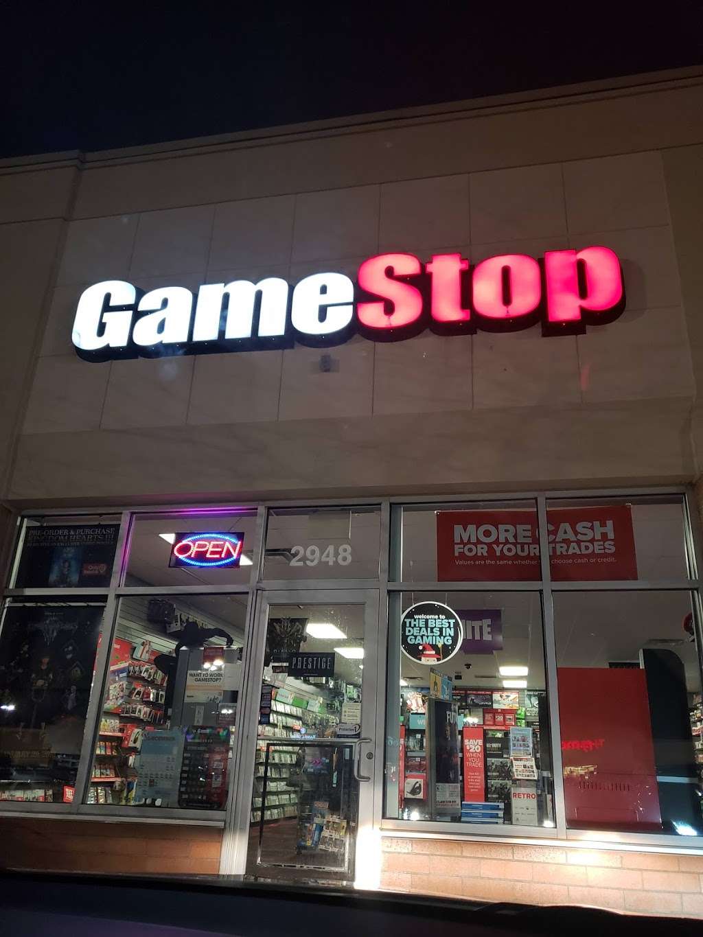 GameStop | 2948 US-34, Oswego, IL 60543, USA | Phone: (630) 554-6450