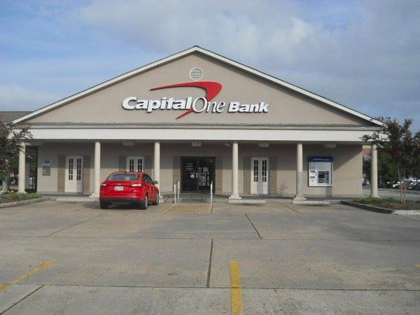 Capital One Bank | 3110 College Dr, Baton Rouge, LA 70808, USA | Phone: (225) 381-2052