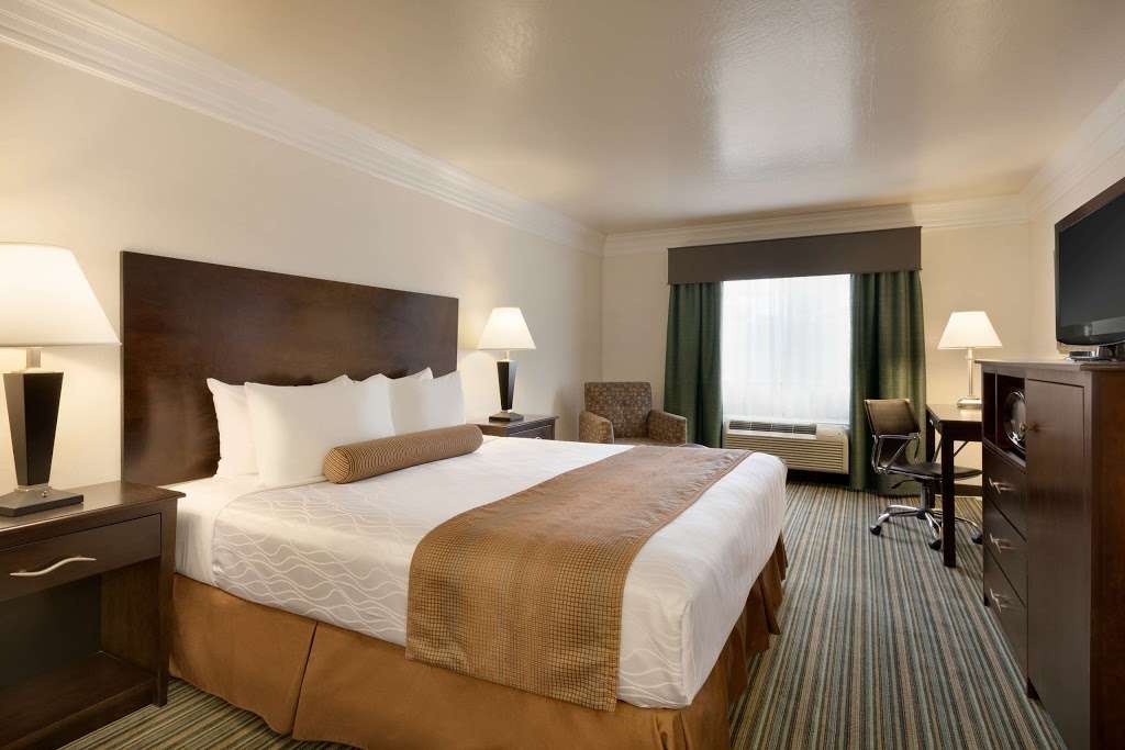 Best Western Liberty Inn | 5521 Dennis McCarthy Dr, Lebec, CA 93243, USA | Phone: (661) 858-7777