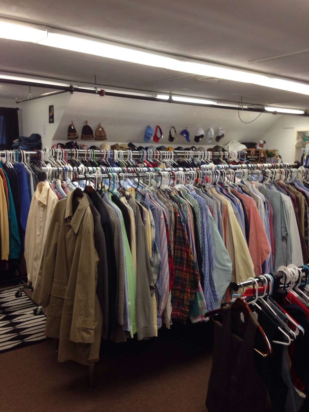 I.D. Drakes mens consignment and Music consignment | 46 Columbia Rd, Pembroke, MA 02359, USA | Phone: (781) 826-3879