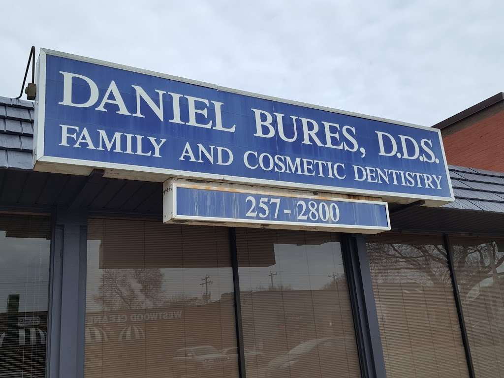 Bures Daniel DDS | 8736 W North Ave, Milwaukee, WI 53226, USA | Phone: (414) 257-2800