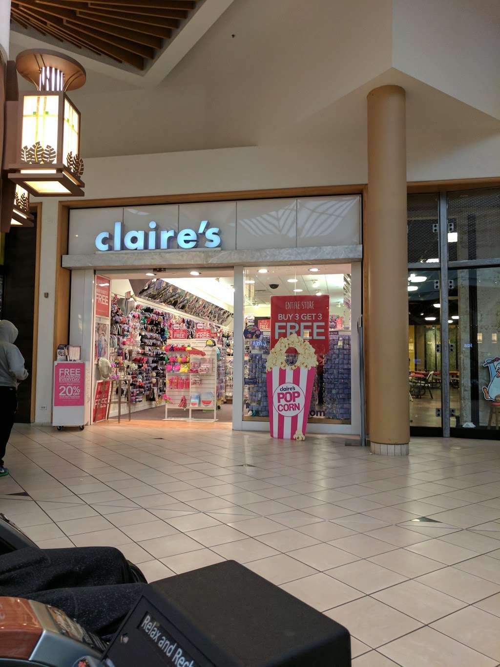 Claires | 902 Stratford Dr, Bloomingdale, IL 60108 | Phone: (630) 307-7753