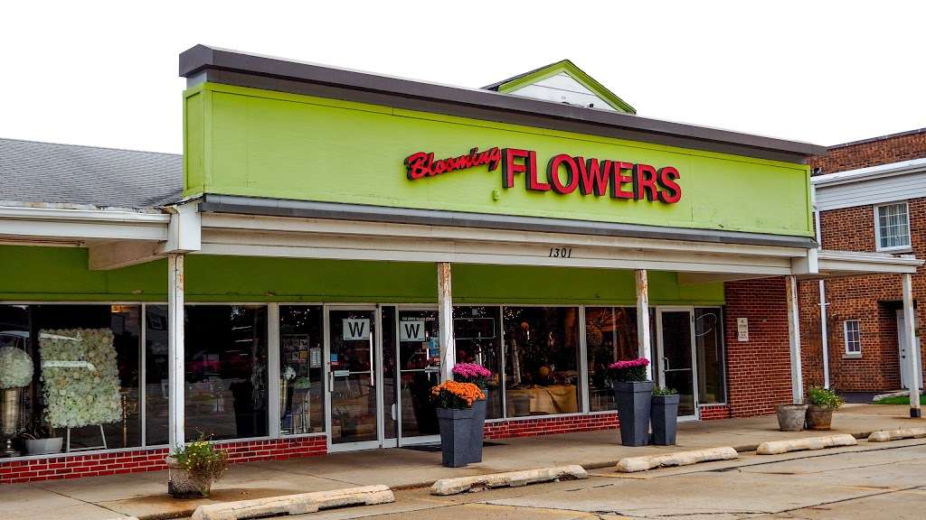 Blooming Flowers | 1301 S Arlington Heights Rd, Elk Grove Village, IL 60007 | Phone: (847) 640-1234