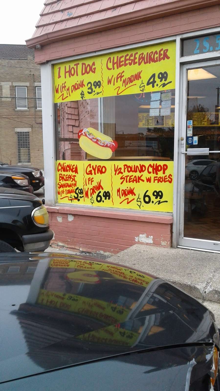 Maywood Express | 2 S 5th Ave, Maywood, IL 60153 | Phone: (708) 681-1194