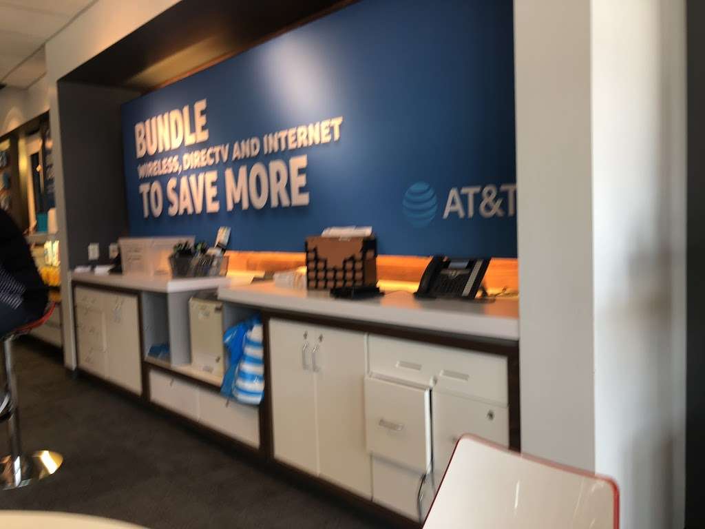 AT&T Store | 8412 Katy Fwy Suite 400, Houston, TX 77024, USA | Phone: (713) 463-5345