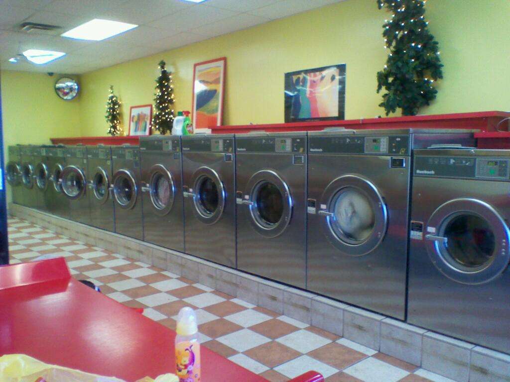 Nyack Laundromat | 44 S Franklin St, Nyack, NY 10960, USA | Phone: (845) 358-3781