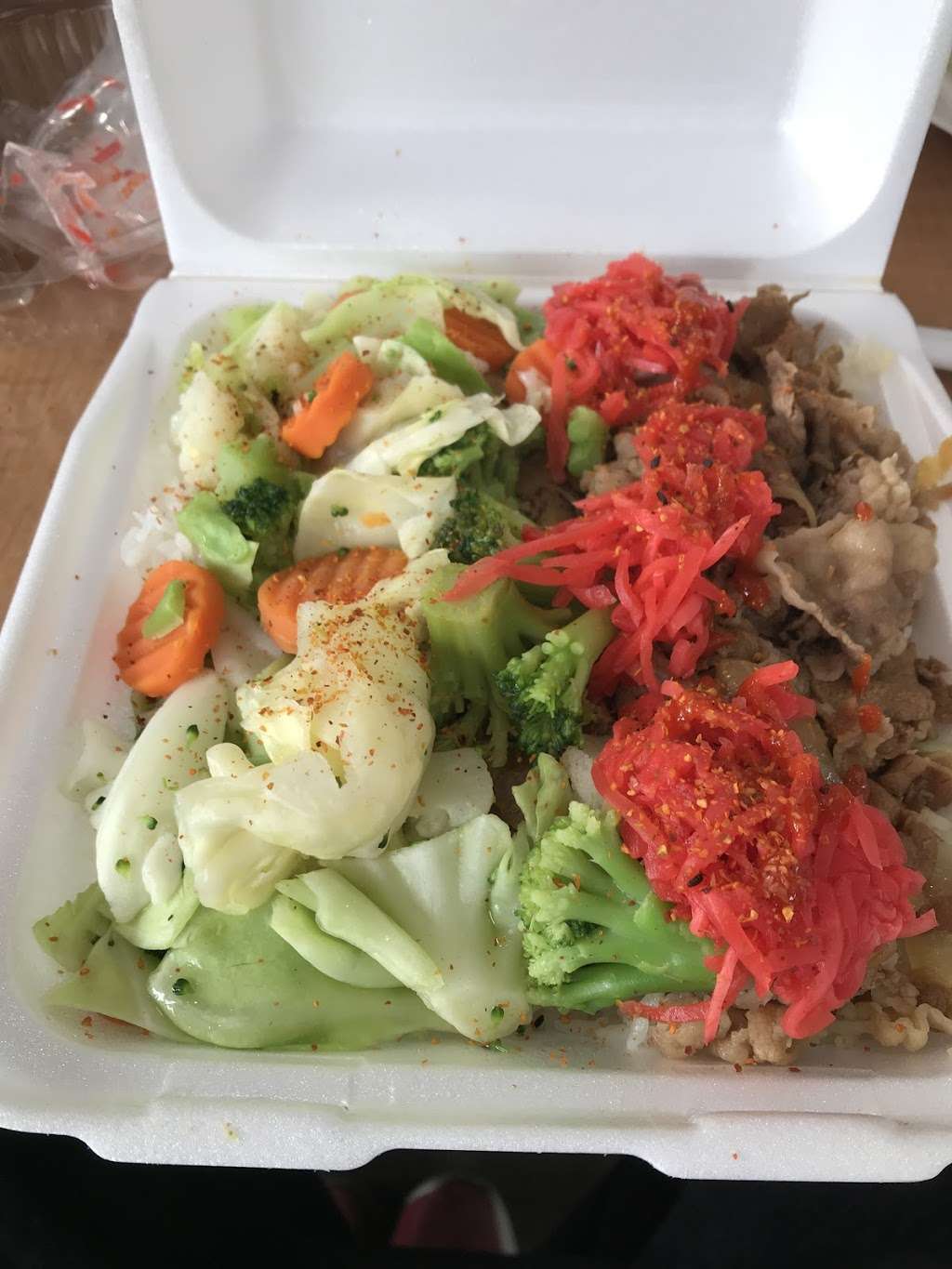 Yoshinoya Vermont & Rosecrans | 14225 S Vermont Ave, Gardena, CA 90247, USA | Phone: (310) 516-7863