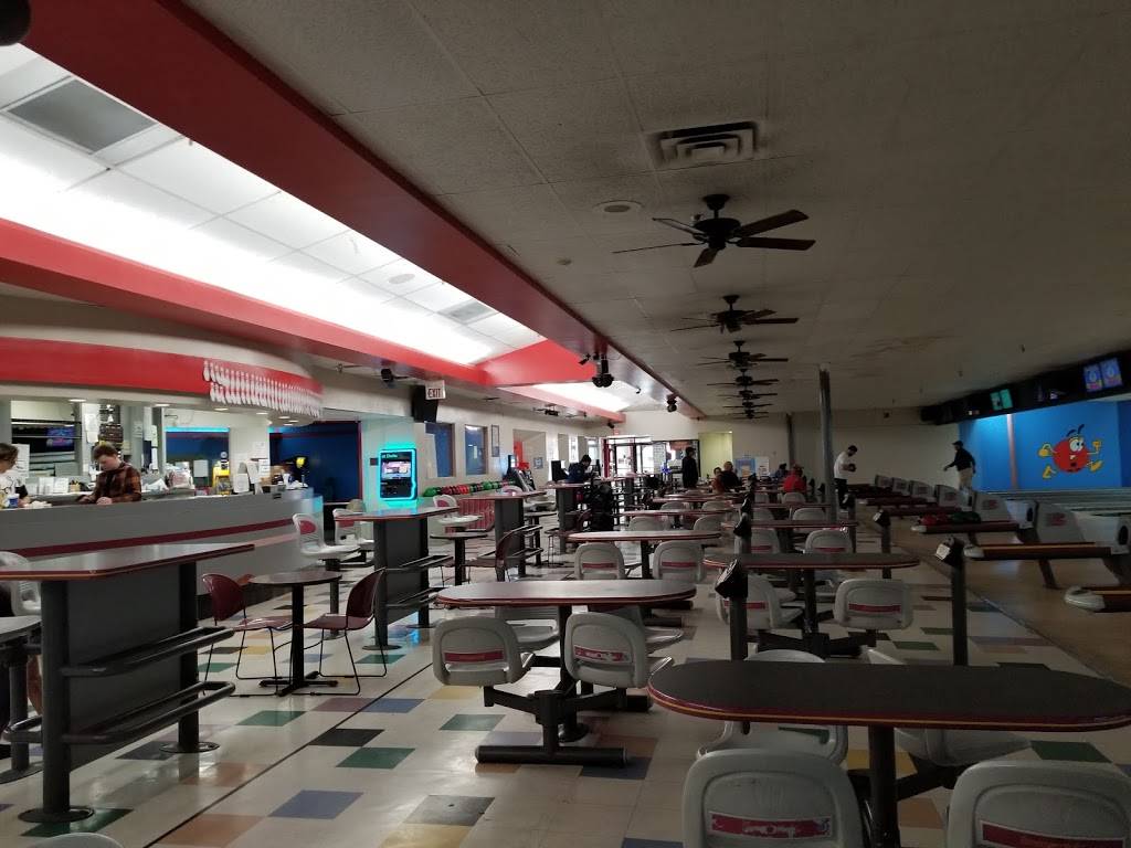 Red Bird Bowling Lanes | 1114 S Main St, Duncanville, TX 75137, USA | Phone: (972) 298-7143