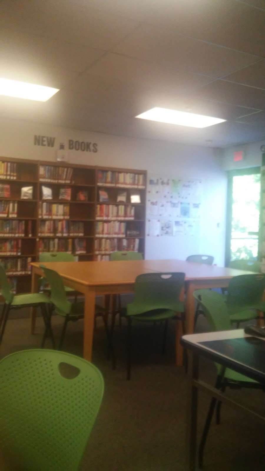 New York Public Library - Huguenot Park Branch | 830 Huguenot Ave, Staten Island, NY 10312, USA | Phone: (718) 984-4636