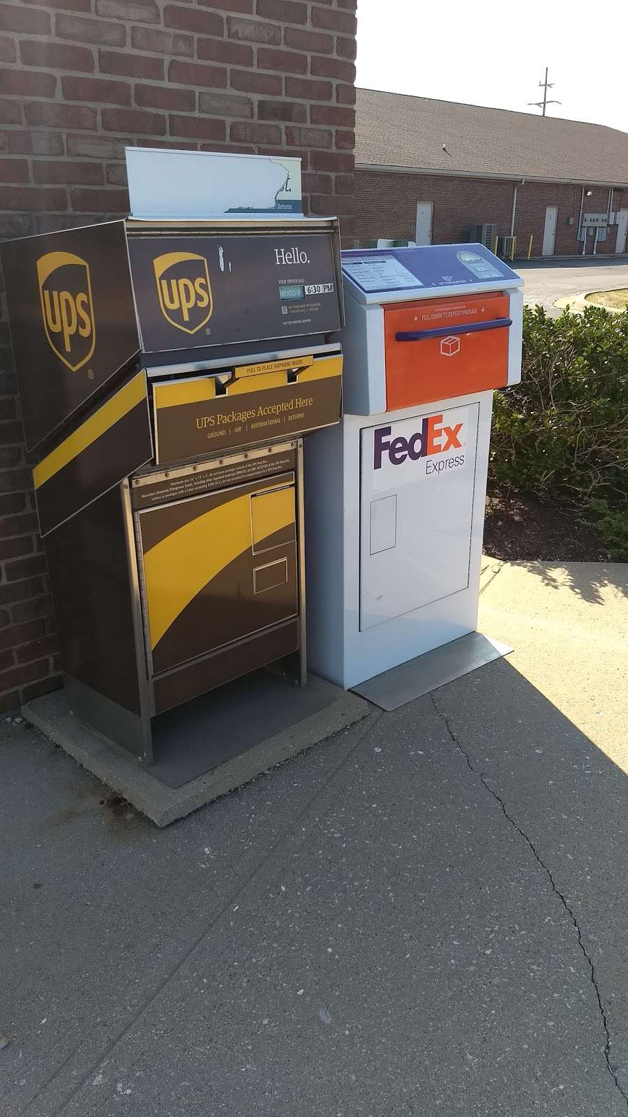 United Parcel Service Plainfield | 10095 Bradford Rd, Plainfield, IN 46168, USA