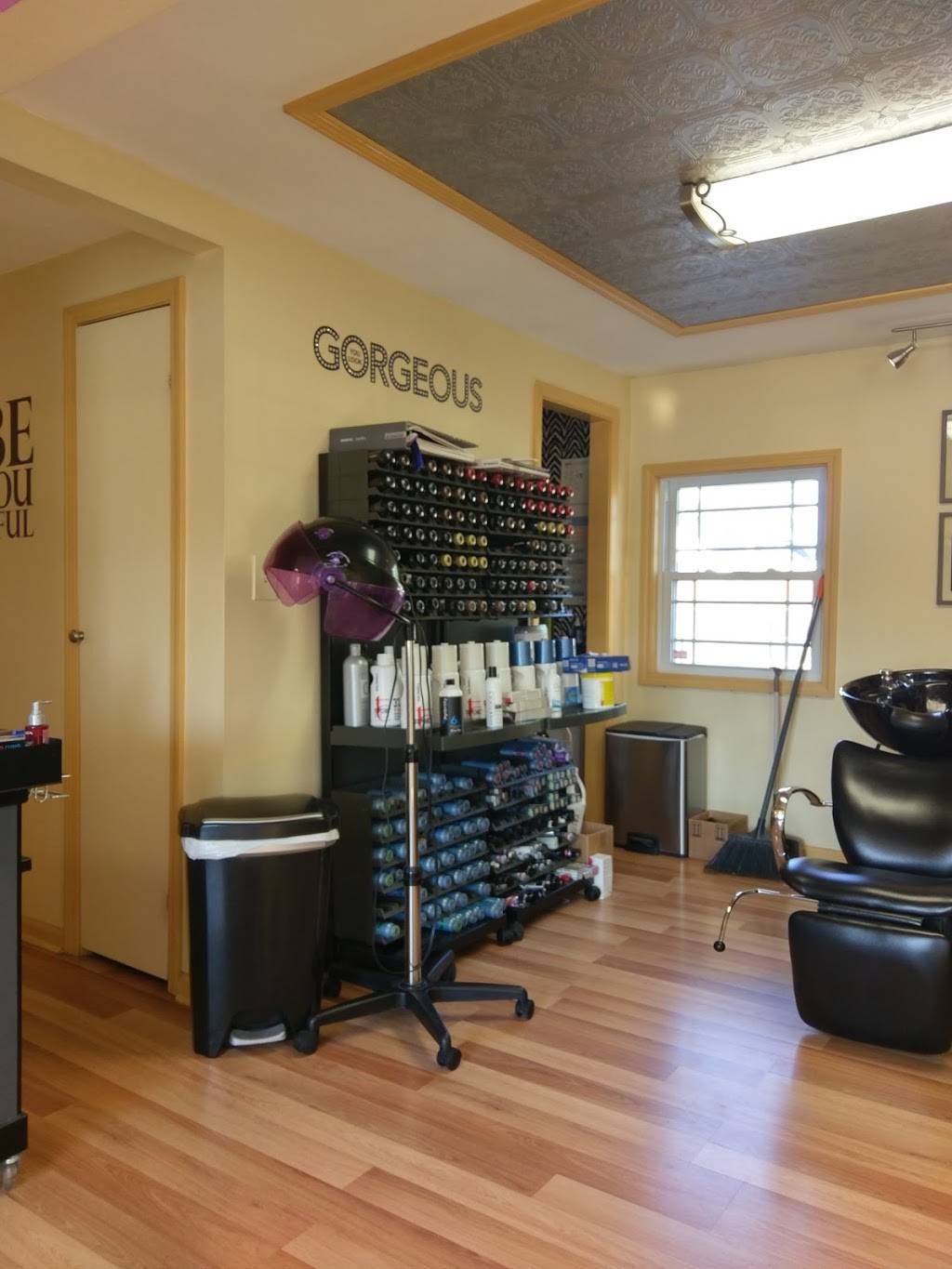 The Groove Hair Lounge | 6164 Transit Rd, Depew, NY 14043, USA | Phone: (716) 598-1777