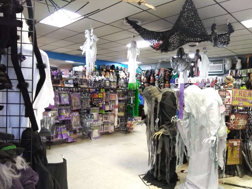 The Costume Cabaret | 3915 Kirkwood Hwy, Wilmington, DE 19808, USA | Phone: (302) 998-2450