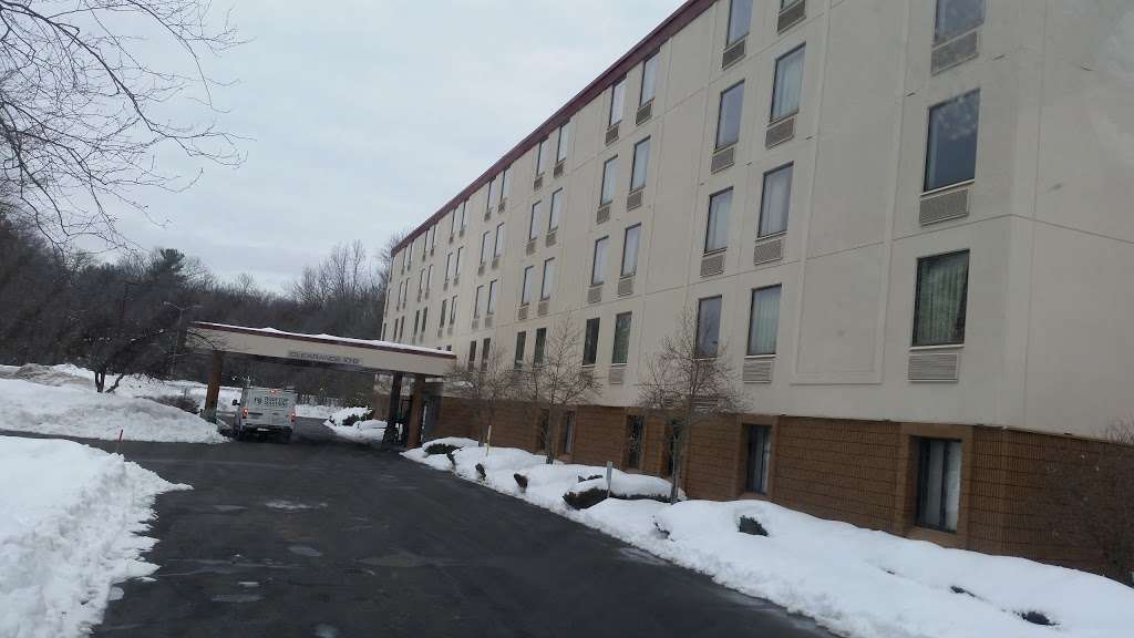 Red Roof Inn Boston - Mansfield/Foxboro | 60 Forbes Blvd, Mansfield, MA 02048, USA | Phone: (508) 339-2323