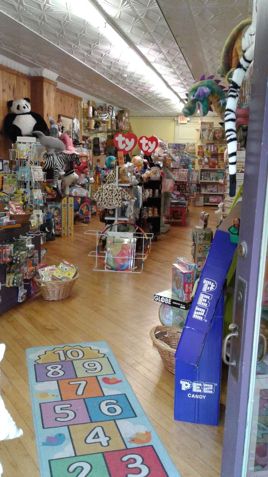 Village Toy Shoppe of Frenchtown | 40 Bridge St, Frenchtown, NJ 08825, USA | Phone: (908) 996-1044