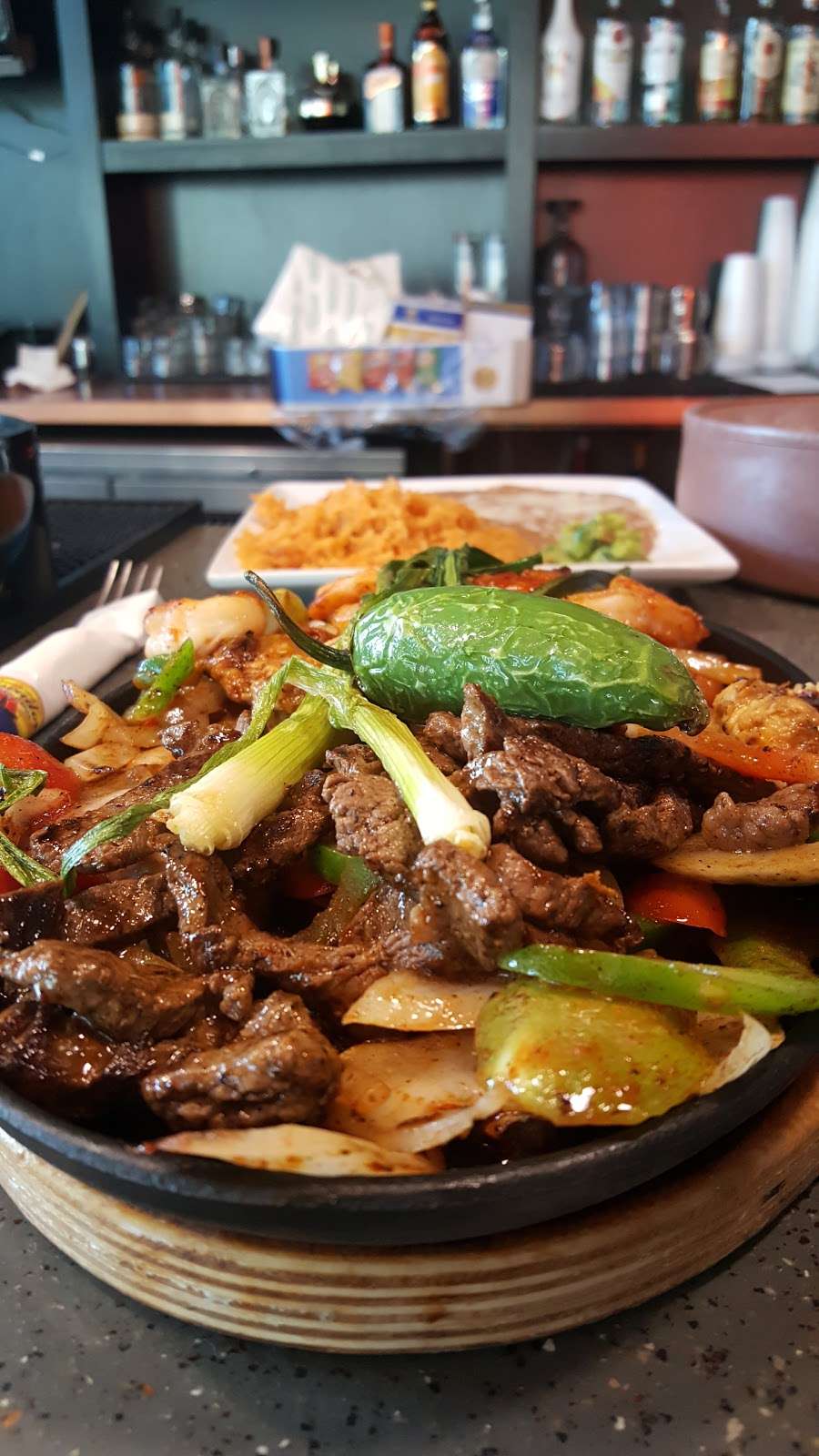El Pescador | Seafood And Mexican Grill | 14144 Green Tree Blvd, Victorville, CA 92395, USA | Phone: (760) 245-4860
