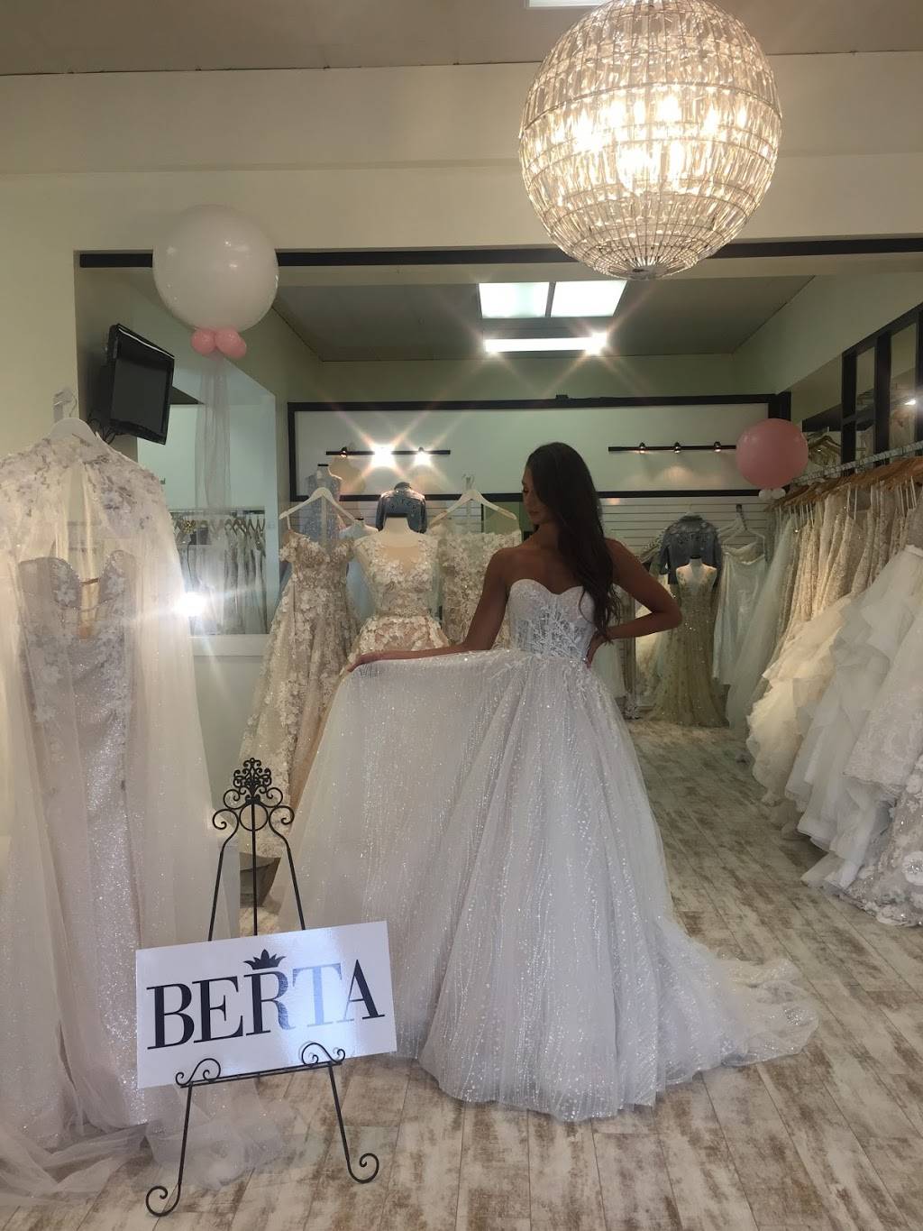 Bridal Beginning | 450 Cochran Rd, Pittsburgh, PA 15228, USA | Phone: (412) 343-6677