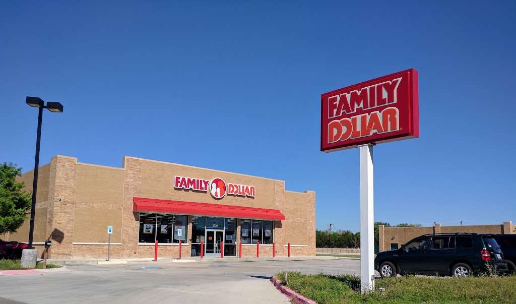 Family Dollar | 3709 S Carrier Pkwy, Grand Prairie, TX 75052, USA | Phone: (972) 264-2727