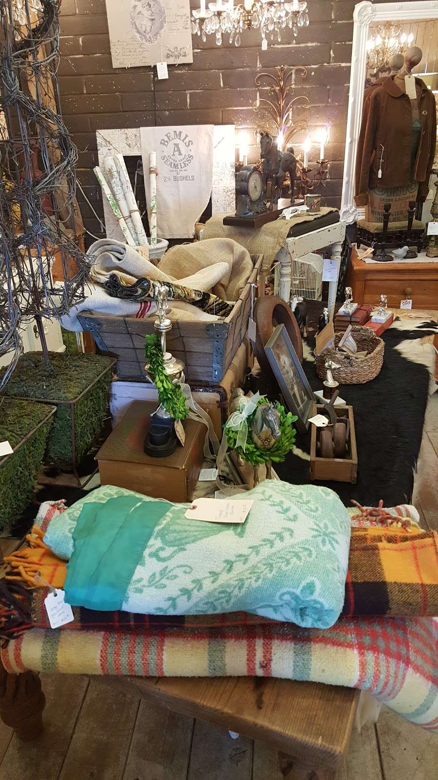 Center Street Antiques | 3010 Center St, Soquel, CA 95073, USA | Phone: (831) 477-9211