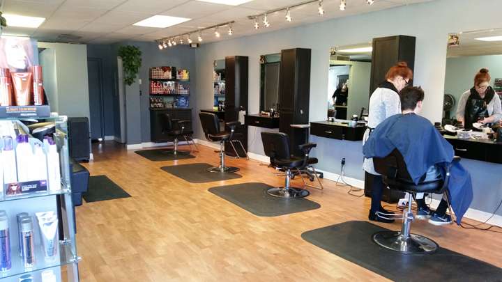 Corner Salon | 892 N State St, Lockport, IL 60441, USA | Phone: (815) 838-5737