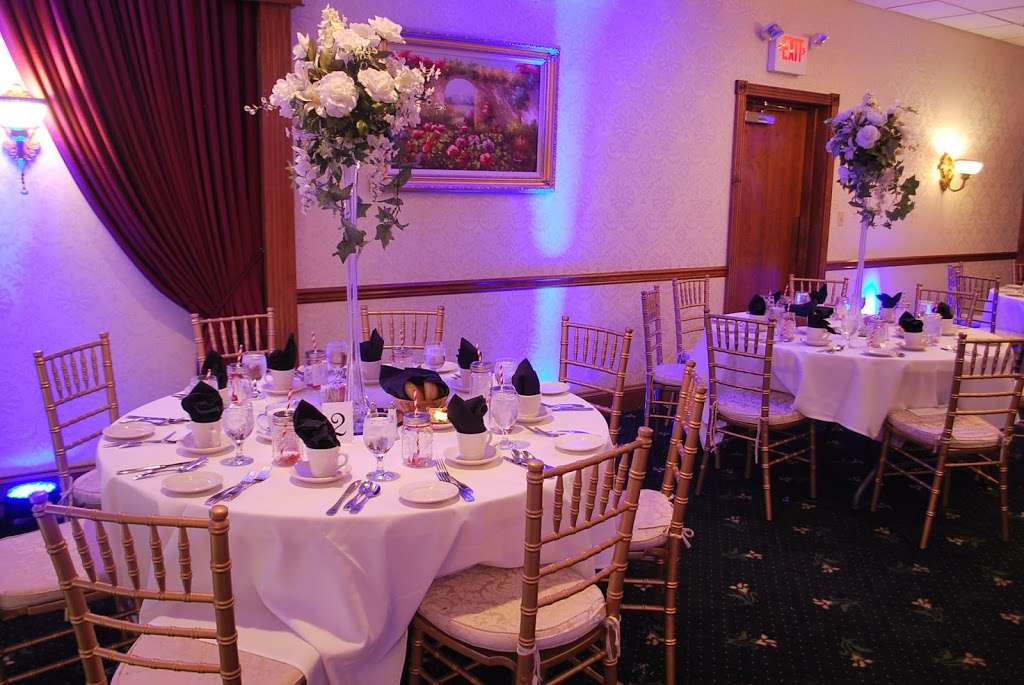 Villaris Lakeside Restaurant | 2375 Sicklerville Rd, Sicklerville, NJ 08081, USA | Phone: (856) 228-5244