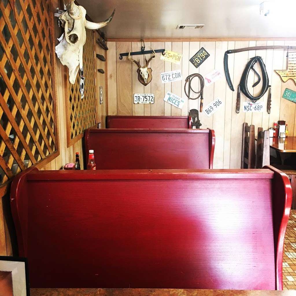 Burr Country Store & Grill | 5203 Farm to Market Rd 1301, Wharton, TX 77488, USA | Phone: (979) 532-8783