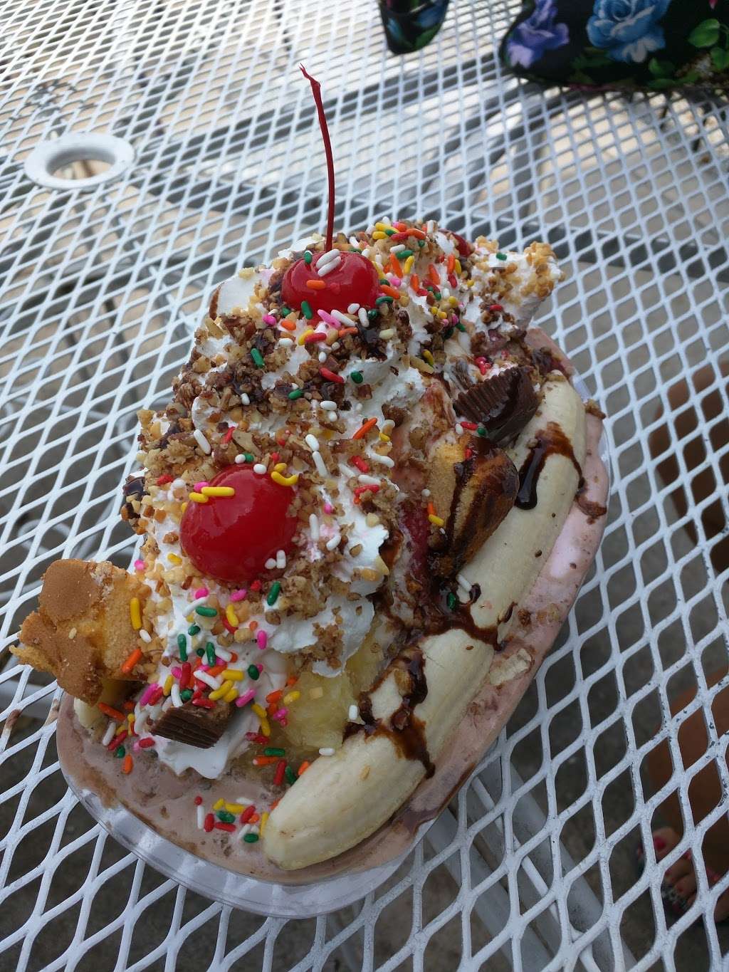 Lickety Split Ice Cream Shoppe | 1241, 507 E Baltimore St, Wilmington, IL 60481, USA