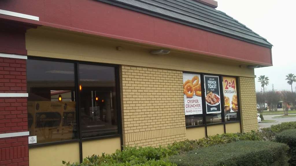 Jack in the Box | 7525 East Fwy, Houston, TX 77020, USA | Phone: (713) 673-7525