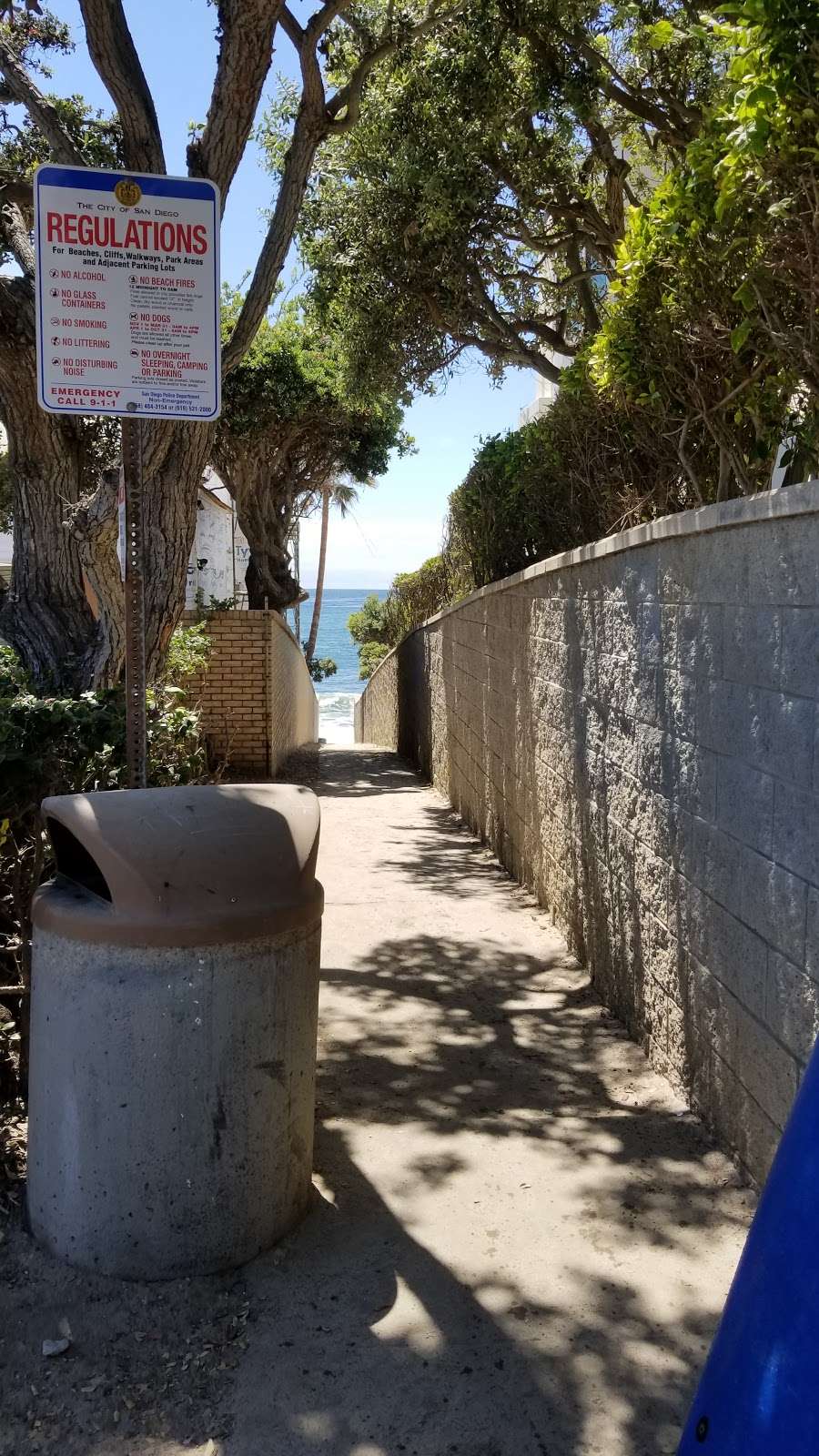 La Jolla Bl & Arenas St | San Diego, CA 92037, USA