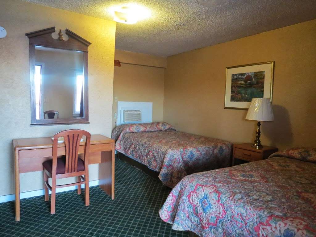 Frontier Motel | 12015 E State Rte 350, Kansas City, MO 64138 | Phone: (816) 356-8340