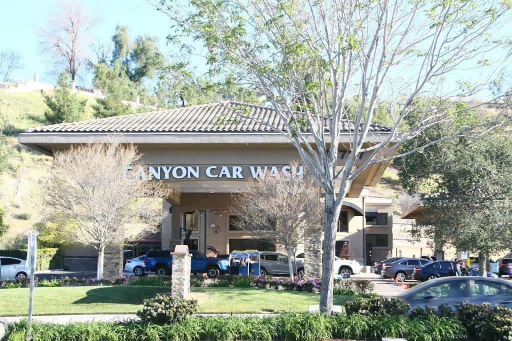 Canyon Car Wash | 18727 Soledad Canyon Rd, Santa Clarita, CA 91351 | Phone: (661) 250-0399