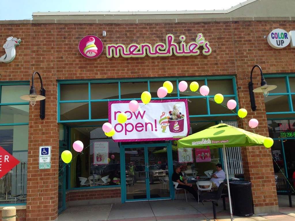 Menchies Frozen Yogurt | 1730 W Fullerton Ave Ste 28, Chicago, IL 60614, USA | Phone: (773) 525-7006