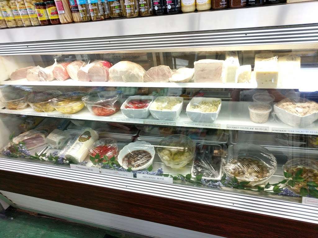 Costa Deli | 901 E Butler Pike, Ambler, PA 19002 | Phone: (215) 646-6173