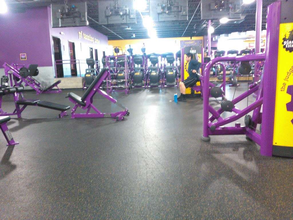 Planet Fitness | 14431 Jefferson Davis Hwy, Woodbridge, VA 22191, USA | Phone: (703) 491-0123