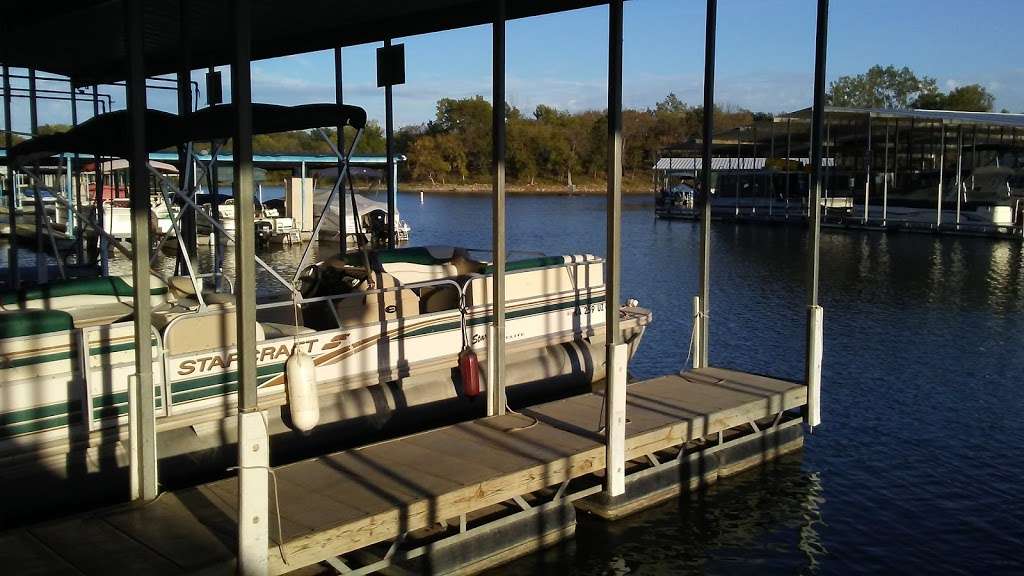 Lighthouse Bay Marina | 4009 Marina Rd, Vassar, KS 66543, USA | Phone: (785) 828-4777