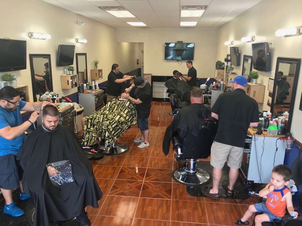 Custom Kuts Cypress Gardens Rd | 3072 Cypress Gardens Rd, Winter Haven, FL 33884, USA | Phone: (863) 269-8114