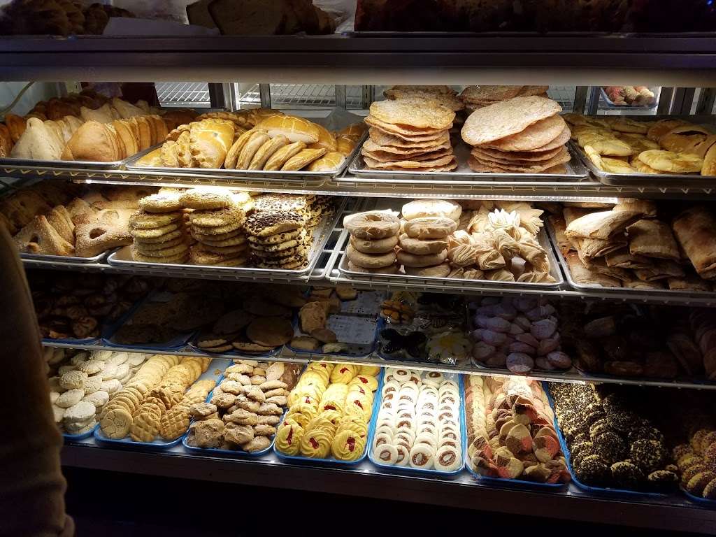 El Aguila Bakery | 5028 Huntington Dr S, Los Angeles, CA 90032, USA | Phone: (323) 222-1925