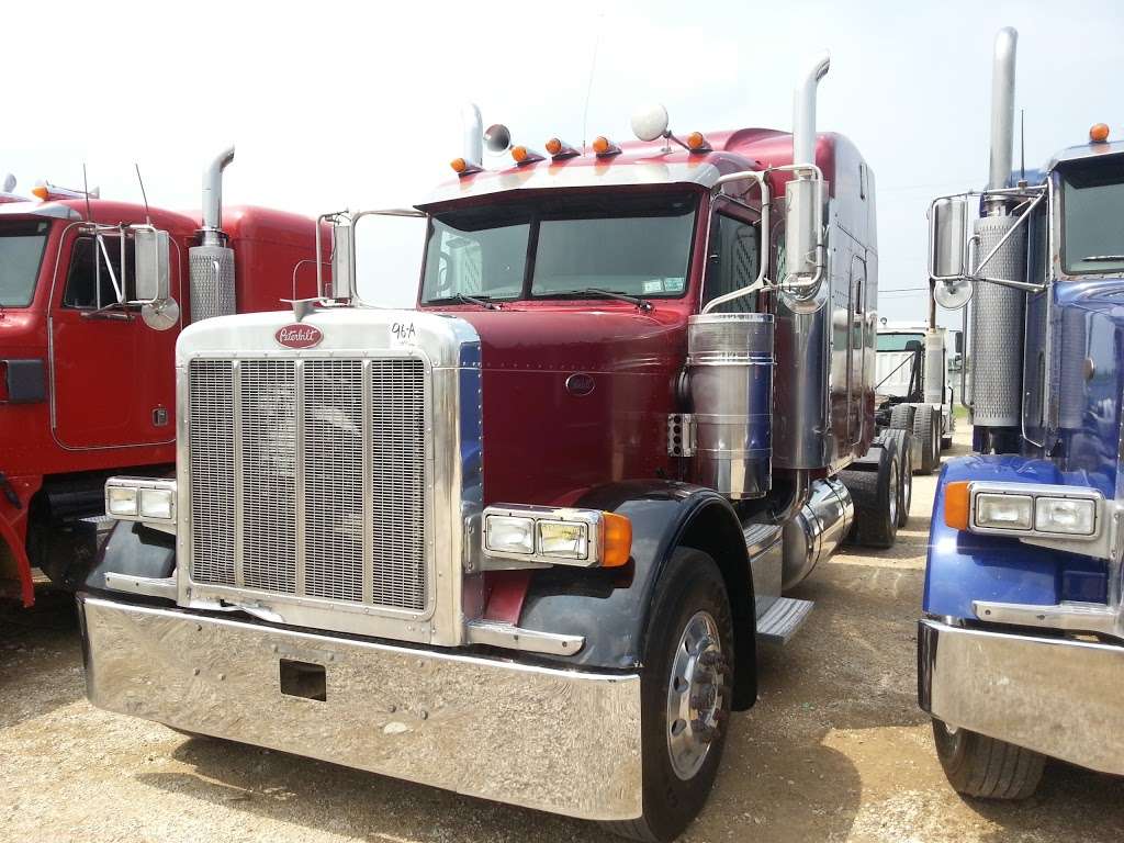 45 Truck Sales | 3610 Gulf Fwy, La Marque, TX 77568, USA | Phone: (409) 995-0721