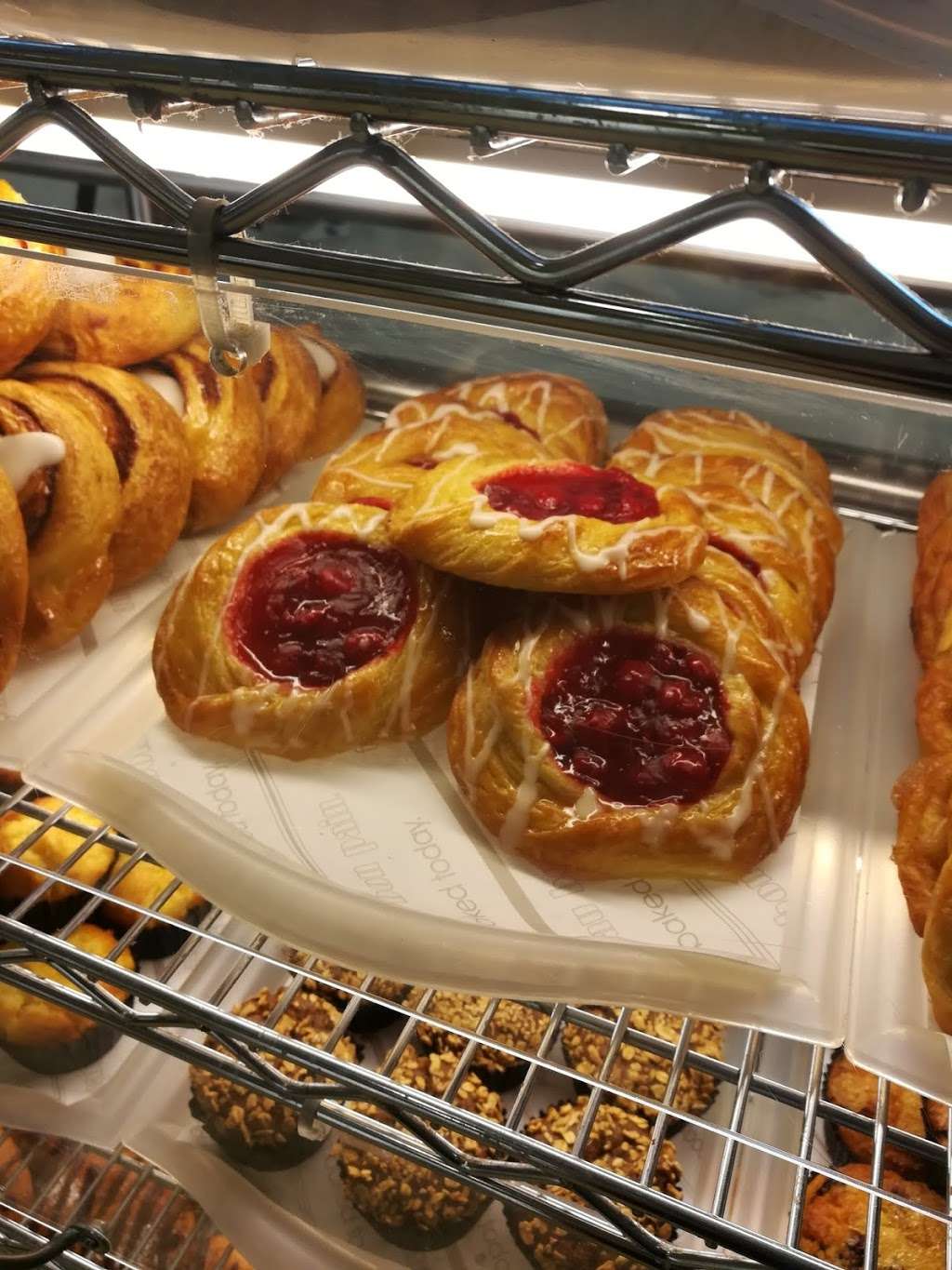 Au Bon Pain | 2100 NW 42nd Ave, Miami, FL 33126, USA | Phone: (305) 876-0181