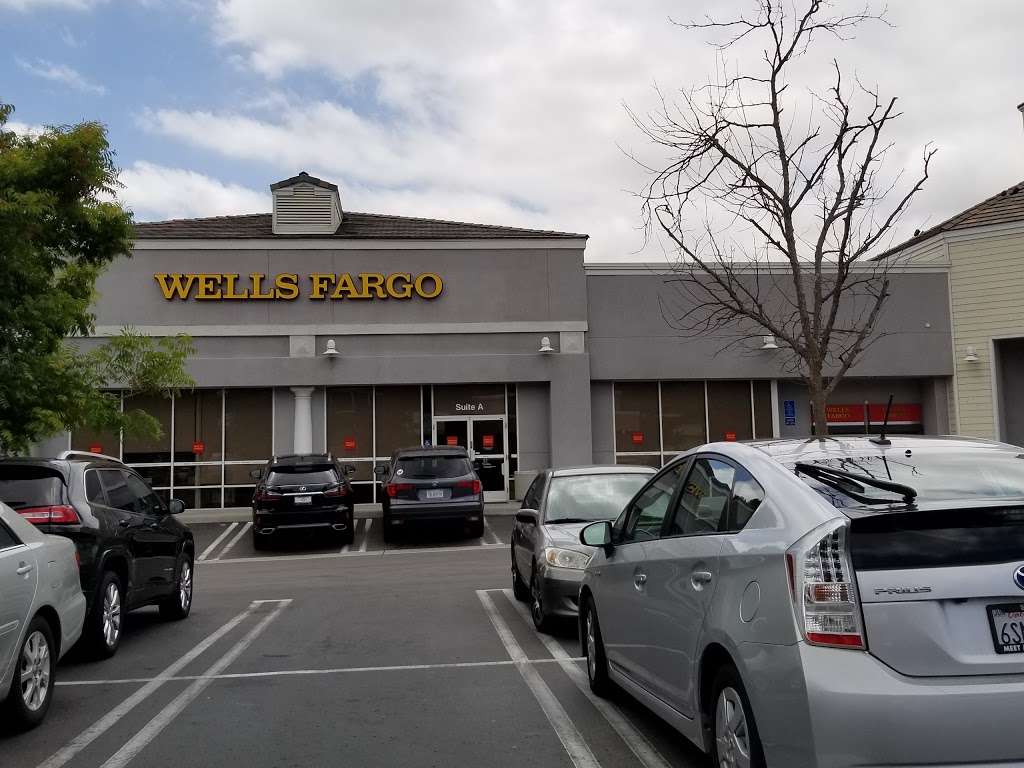 Wells Fargo Bank | 12030 Scripps Summit Dr ste a, San Diego, CA 92131, USA | Phone: (858) 831-0131