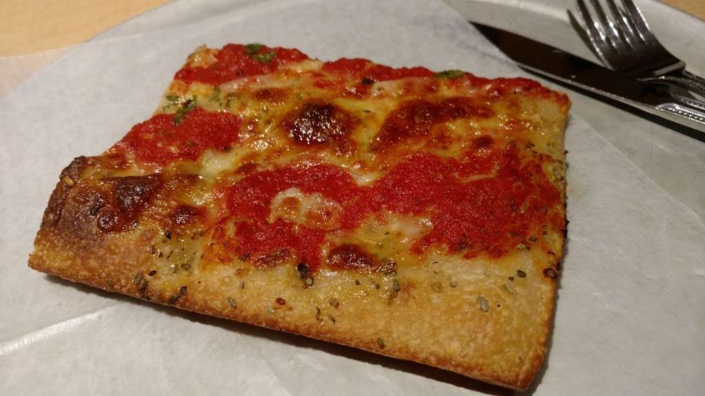 Ginos Pizzeria & Restaurant | 740 Wellwood Ave, Lindenhurst, NY 11757 | Phone: (631) 225-1555