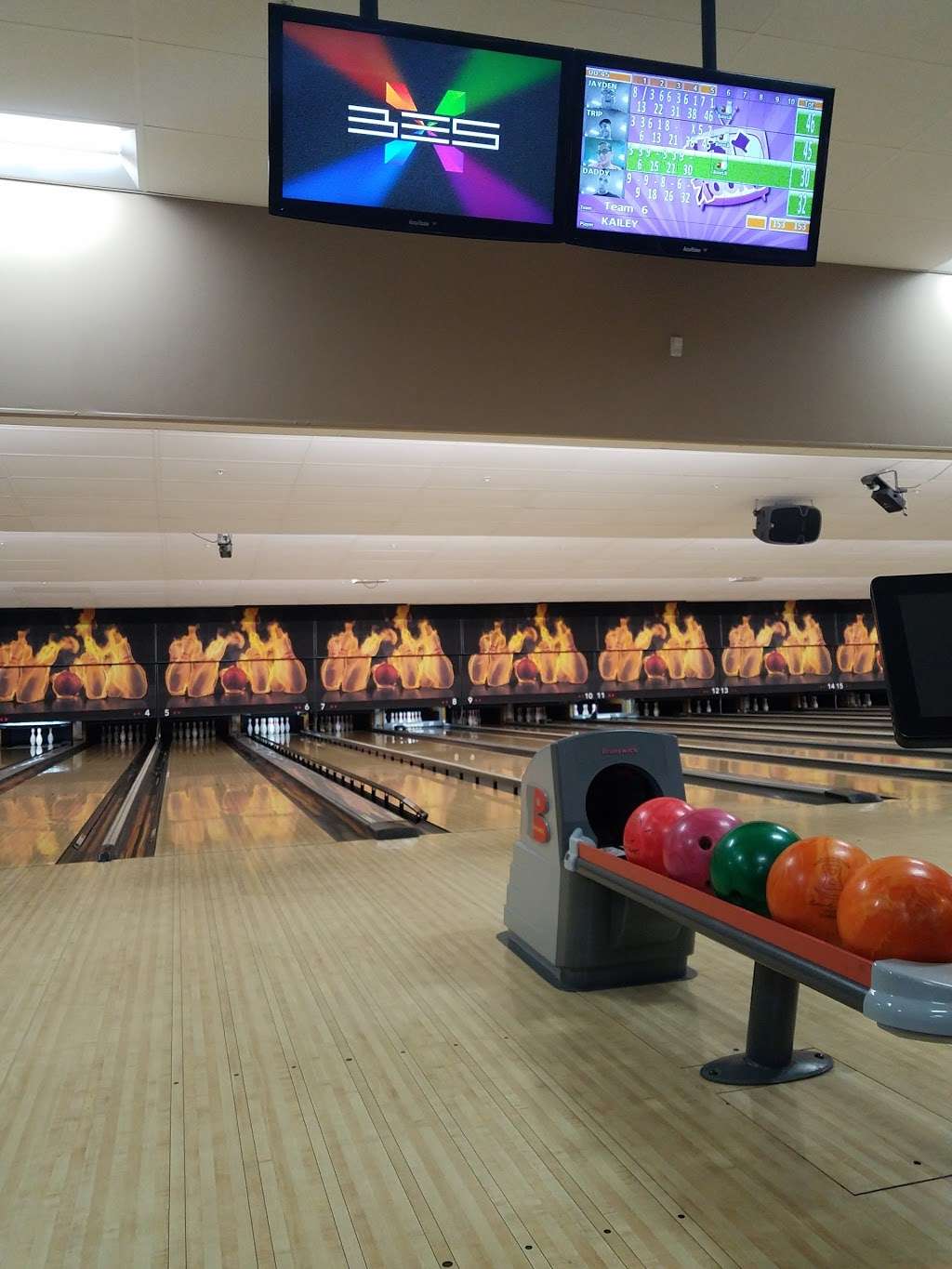 Leatherneck Lanes | 13030 Vandegrift Blvd, Oceanside, CA 92058, USA | Phone: (760) 725-6109