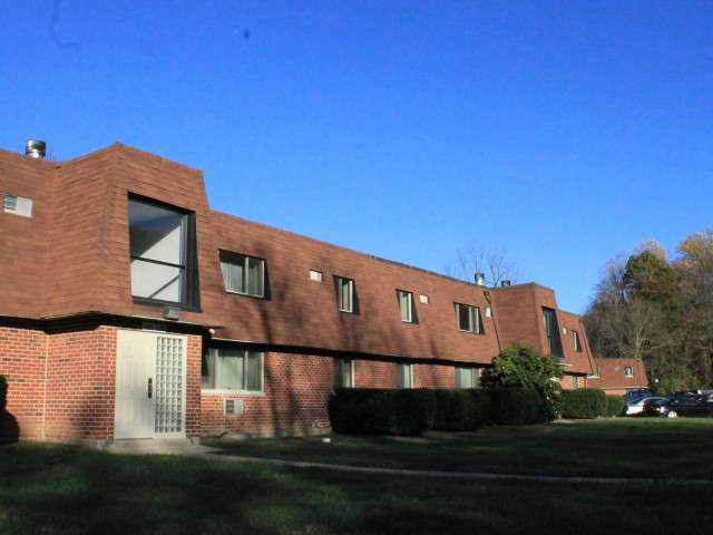 Hollow Run Apartments | 12 Hollow Run Ln, West Chester, PA 19380, USA | Phone: (610) 692-2814
