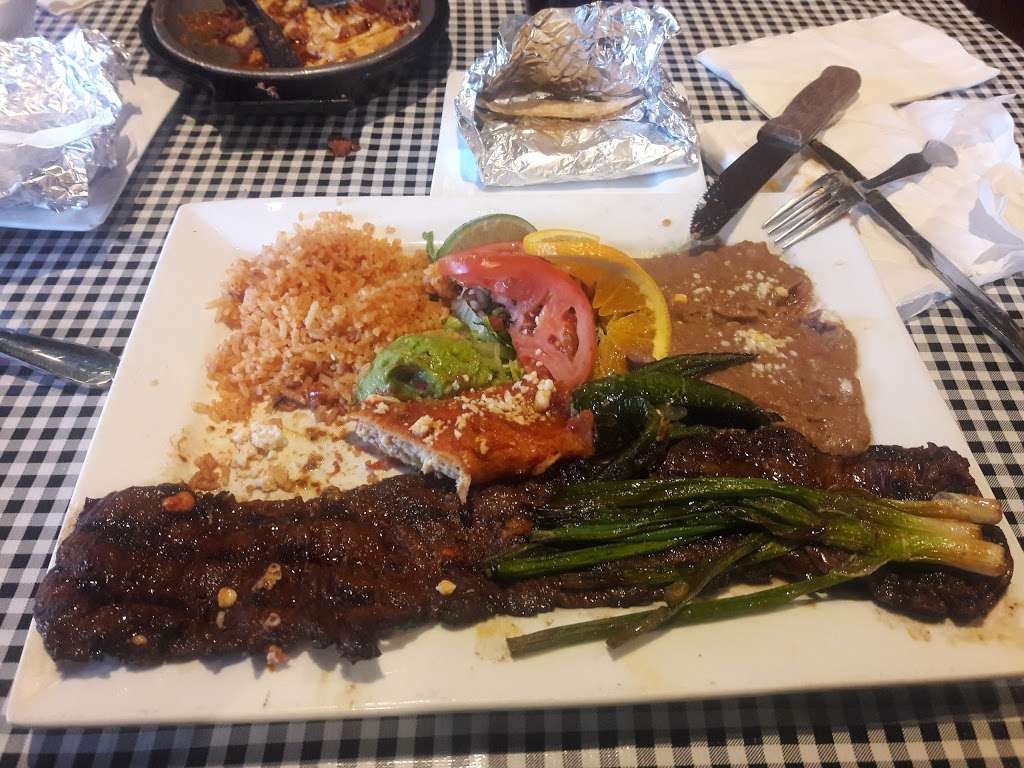 Asada Grill & Cantina | 216 S Broad St, Griffith, IN 46319, USA | Phone: (219) 934-0400
